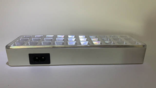 Индивидуальная портативная светодиодная солнечная перезаряжаемая литиевая батарея для аварийного кемпинга