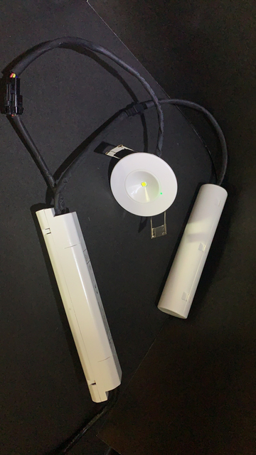 Светодиодный необслуживаемый аварийный светильник с перезаряжаемой батареей