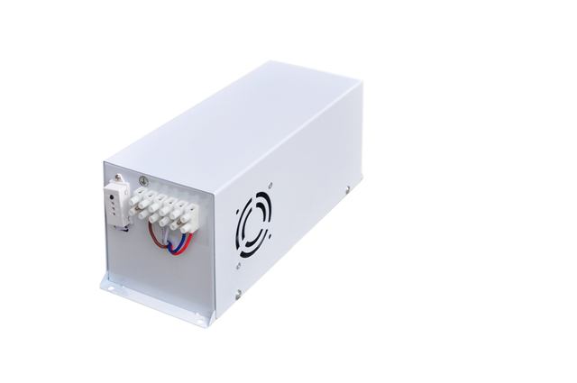 Аварийный драйвер с аккумулятором для светодиодной лампы мощностью до 200 Вт