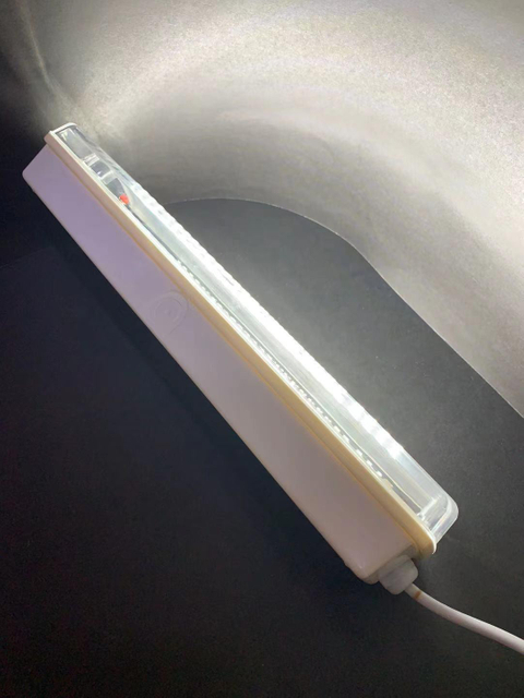 Неподдерживаемое доказательство воды переборки перезаряжаемой батареи СИД аварийное